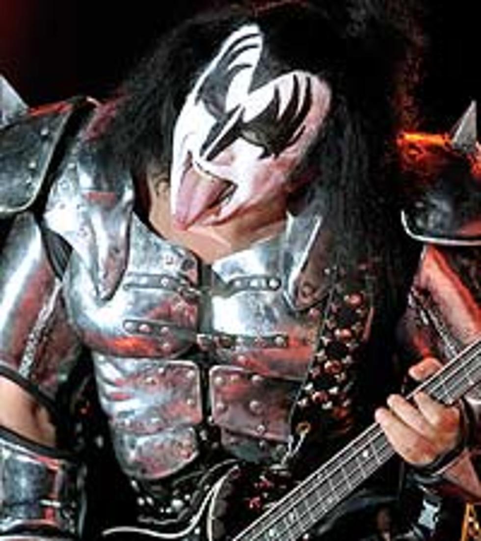 Kiss’ Gene Simmons Says ‘Sue Everybody’ Who Downloads Illegally