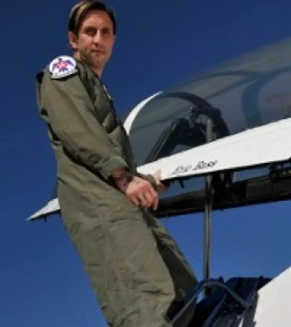 Shinedown’s Eric Bass Flies With the US Air Force’s Thunderbirds (PHOTO EXCLUSIVE)