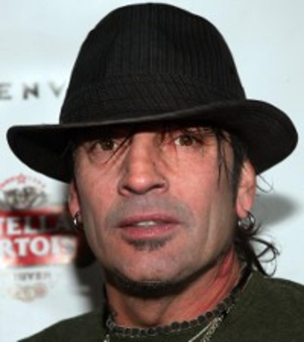 Tommy Lee Lawsuit: Photographer Says He Suffered Injuries After Motley Crue Drummer Hit His Camera
