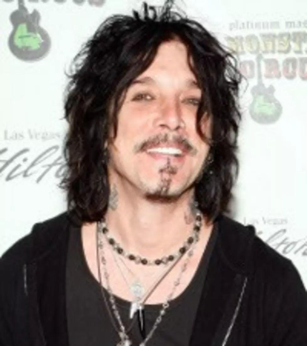 Ex-MÃ¶tley CrÃ¼e Singer Reveals He’s Done Trying to Befriend His Former Bandmates in New Interview