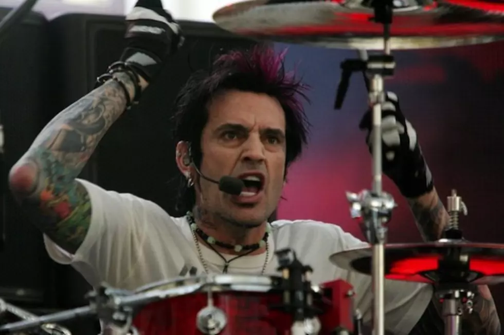 News From the Pit: Tommy Lee Talks Motley Crue End, Courtney Love Preps Book